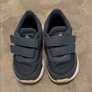 Toddler sneakers